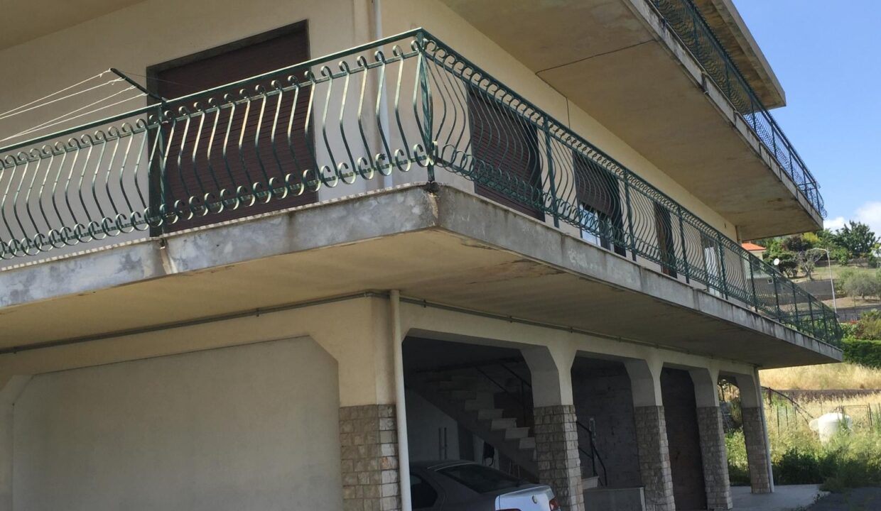 10e71218-785a-49f5-b736-b7b2d8e3822d