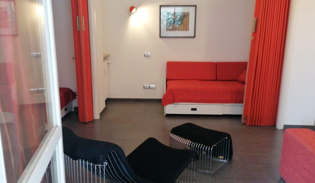 bc8de7de-b275-4081-8817-ad4f72d0c25a